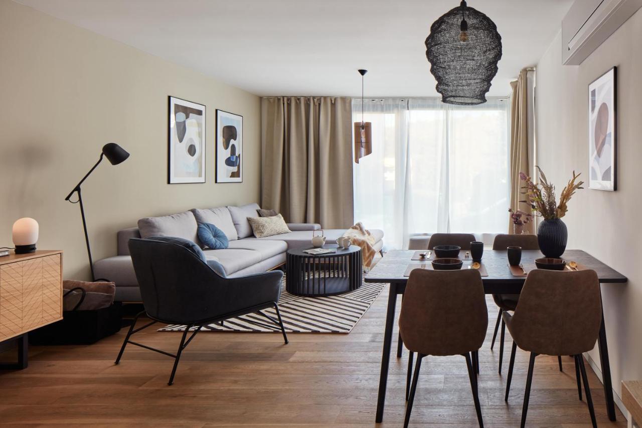 Prague Days - Stylish Apartments With Terrace - Parking - Quiet Area Dış mekan fotoğraf